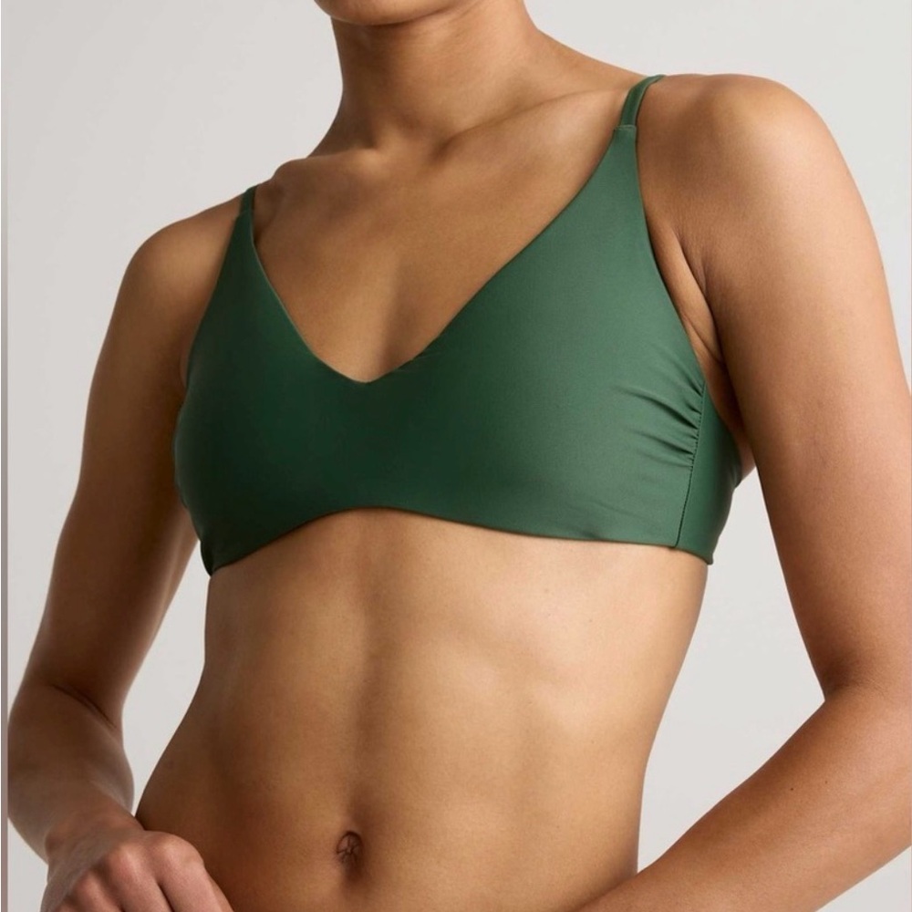 V-Neck Wireless Bralette - Forest Green